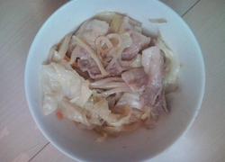 It's easy! Steamed pork with bean sprouts and cabbage