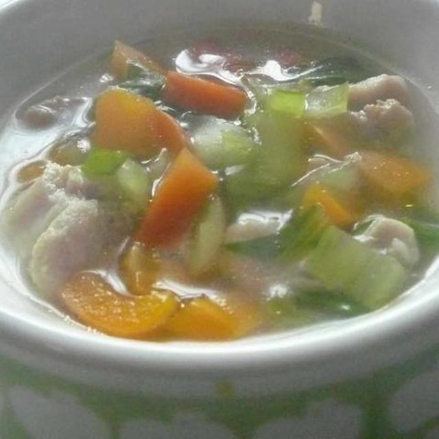端っこ野菜の鶏スープ