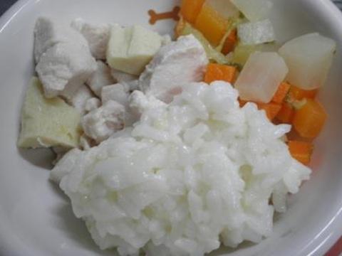 栄養タップリ。ヤギミーおじや