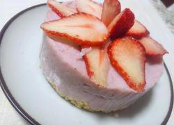 Strawberry soy milk cake style