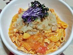 すじ肉のトマトソースパスタ