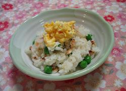 グリーンピースと桜海老の混ぜご飯