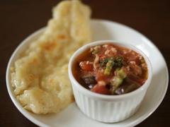 トマトのキーマカレー風とじゃがいものナン