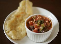 トマトのキーマカレー風とじゃがいものナン