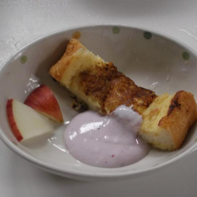 フレンチトースト ヨーグルト添え