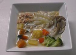 Autumn salmon cream stew with plenty of vegetables