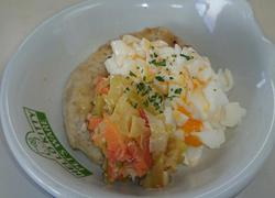 鶏ひき豆腐のハンバーグ～卵のせ～